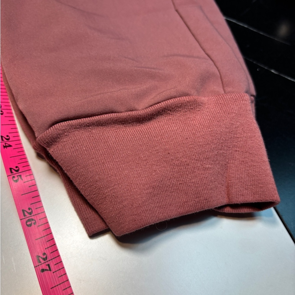 Figs Mauve Pink Scrub Top and Pants Set- large - Picture 10 of 16
